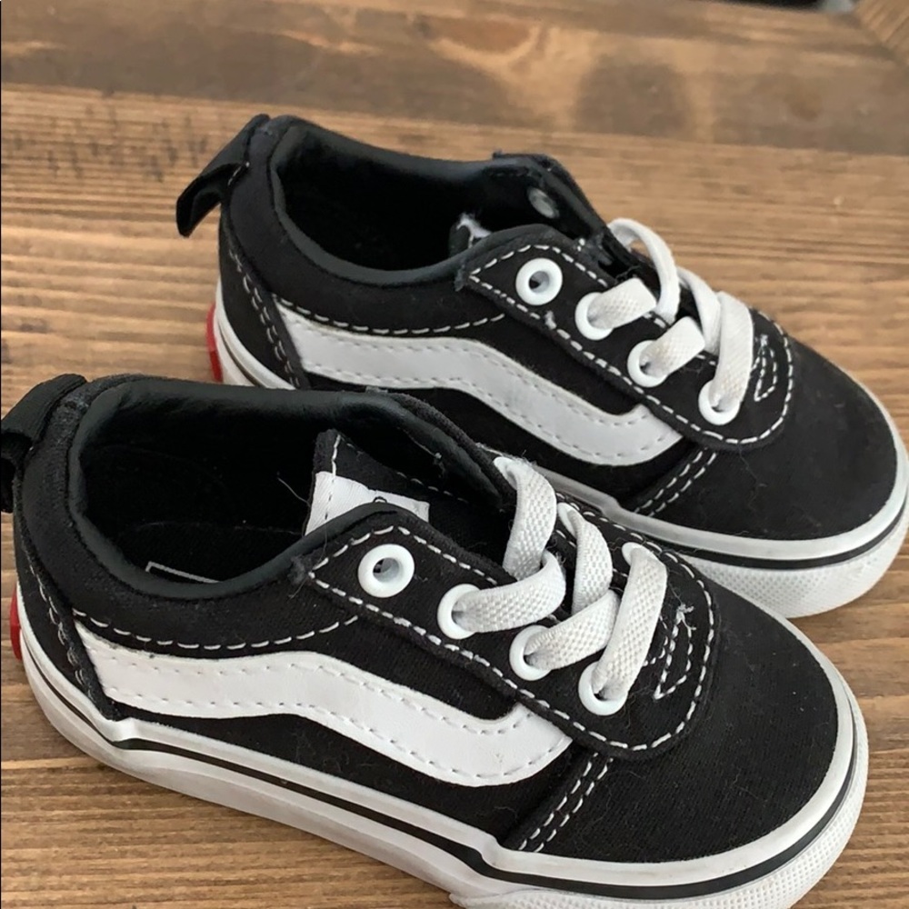 Size 4 toddler vans